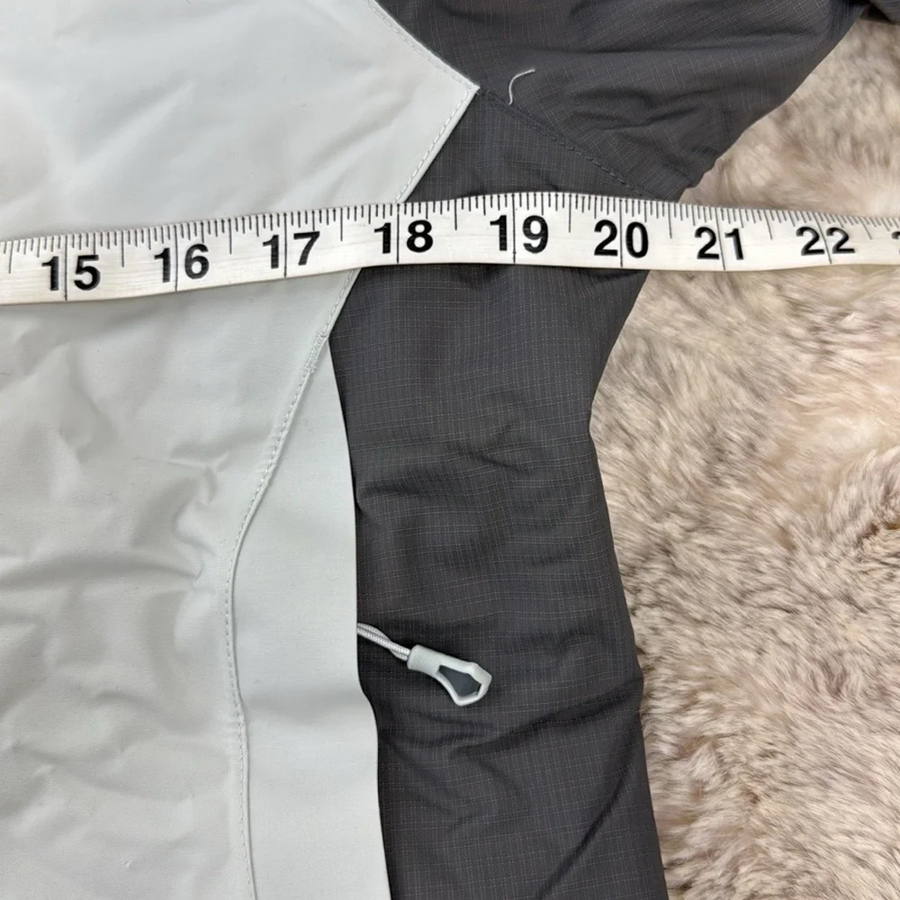 Camel Crown | White & Silver Waterproof Ski Jacket, Size S, NWT